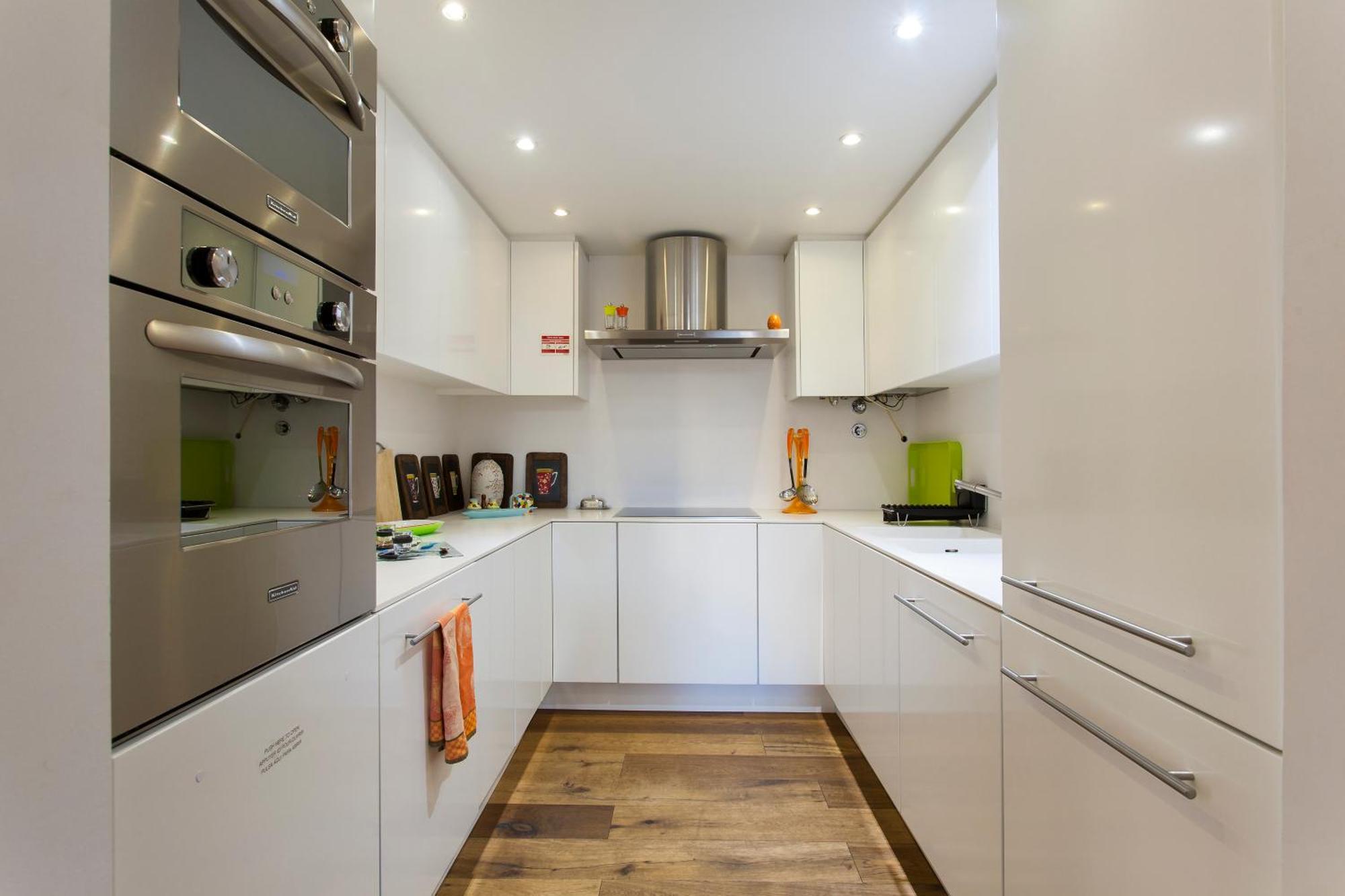 Joivy Stunning Design In Chiado Apartment Lisbon