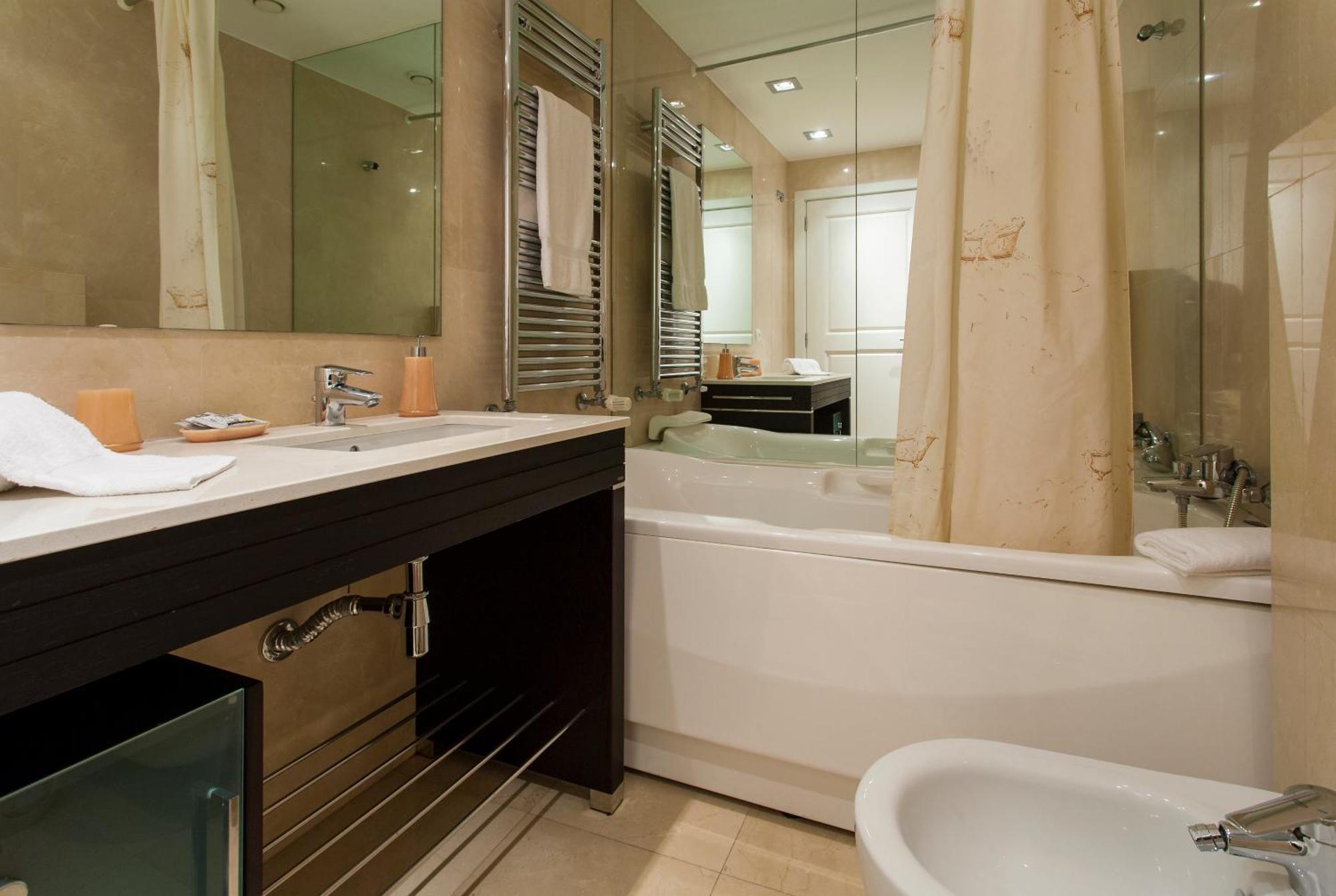 Apartment Joivy Stunning Design In Chiado *