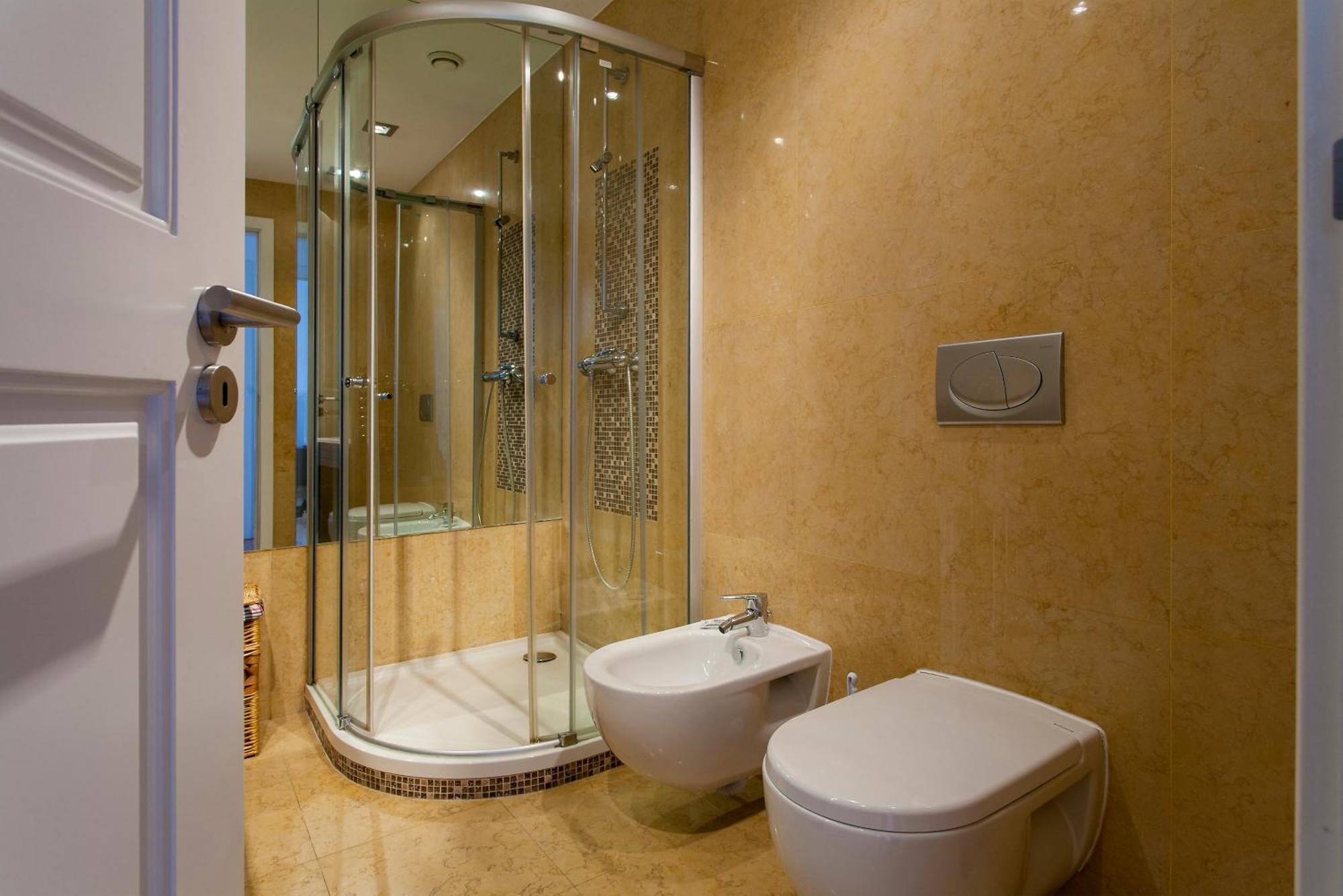 Joivy Stunning Design In Chiado Lisbon